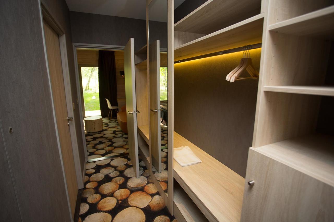 Hotel Des Trois Hiboux Plailly Bagian luar foto
